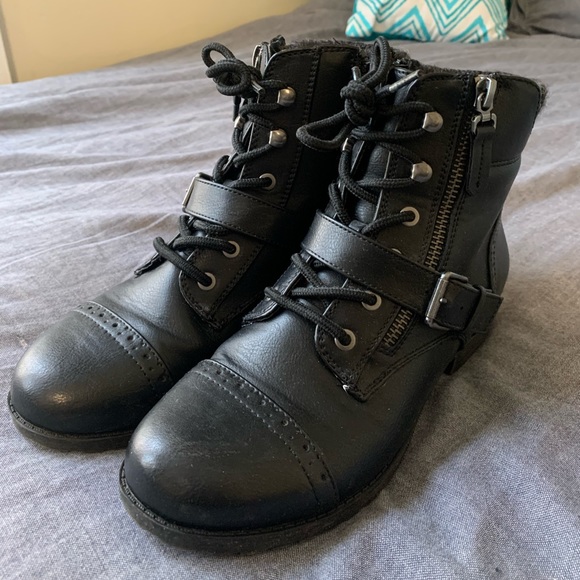 Black leather women’s combat boots - size 7 - Picture 2 of 5